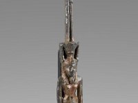 Aeg B 13  Aeg B 13, Spätzeit, Nefertem, Bronzeguss, H 16,8 cm, B 3,1 cm, T 3,0 cm : Bestandskatalog Ägypten, Museumsfoto: Claus Cordes